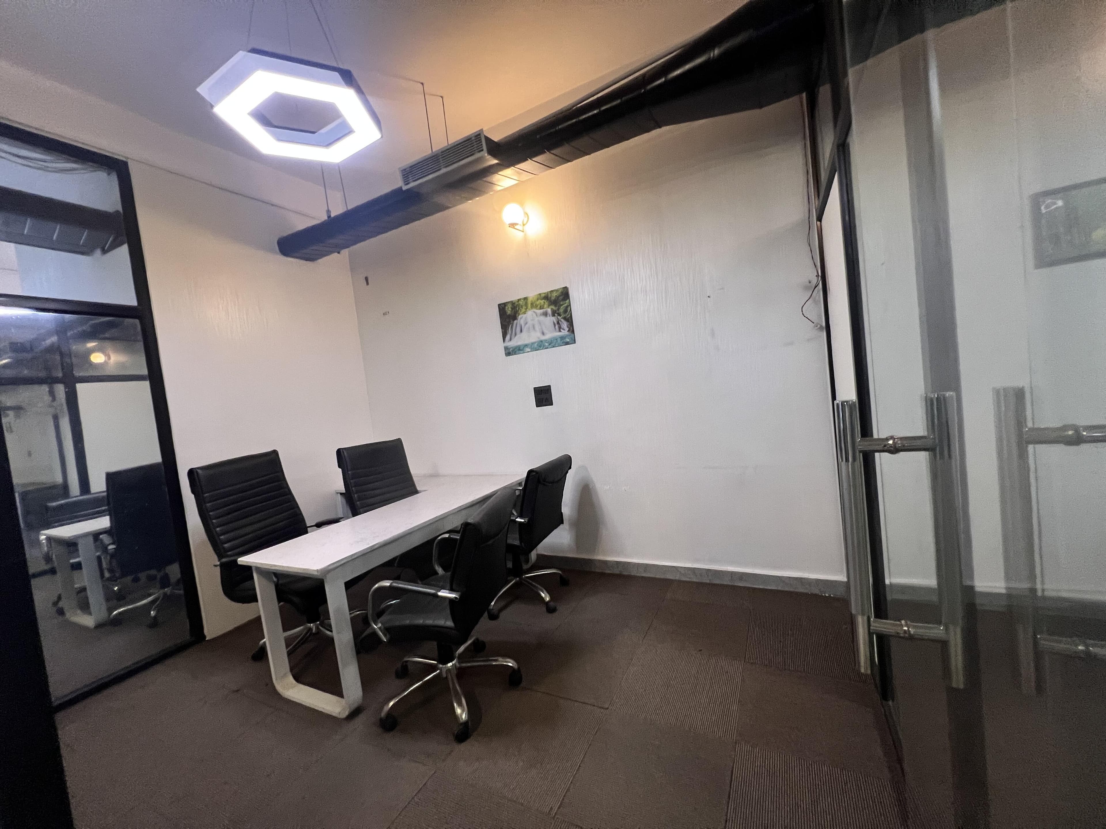 Officespace in Noida sector-7 - View 2