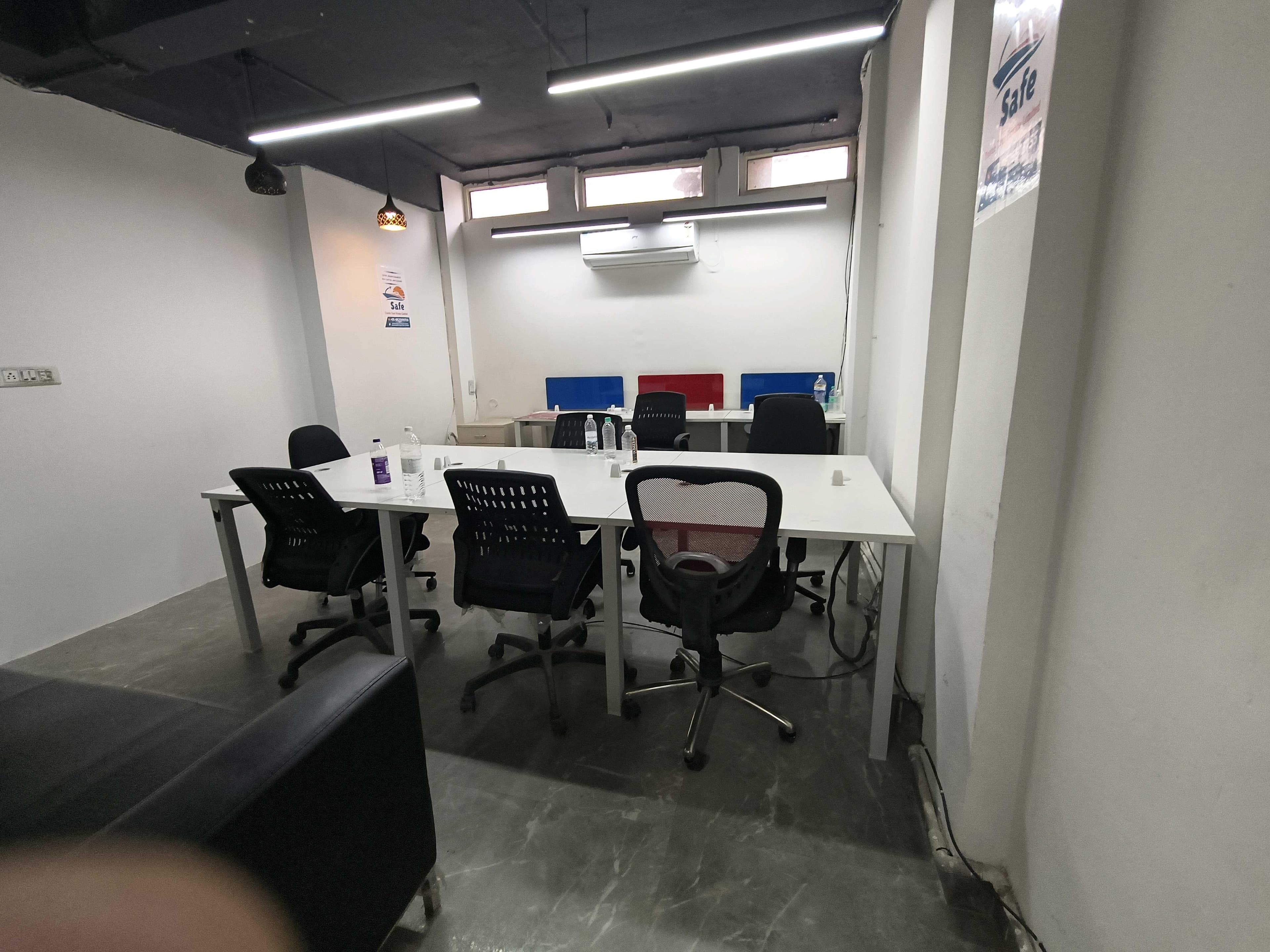 Office space in noida Sector-10 - View 3