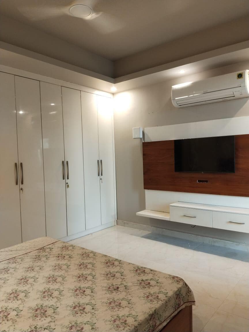 Kothi in Noida Sector-12 - View 3