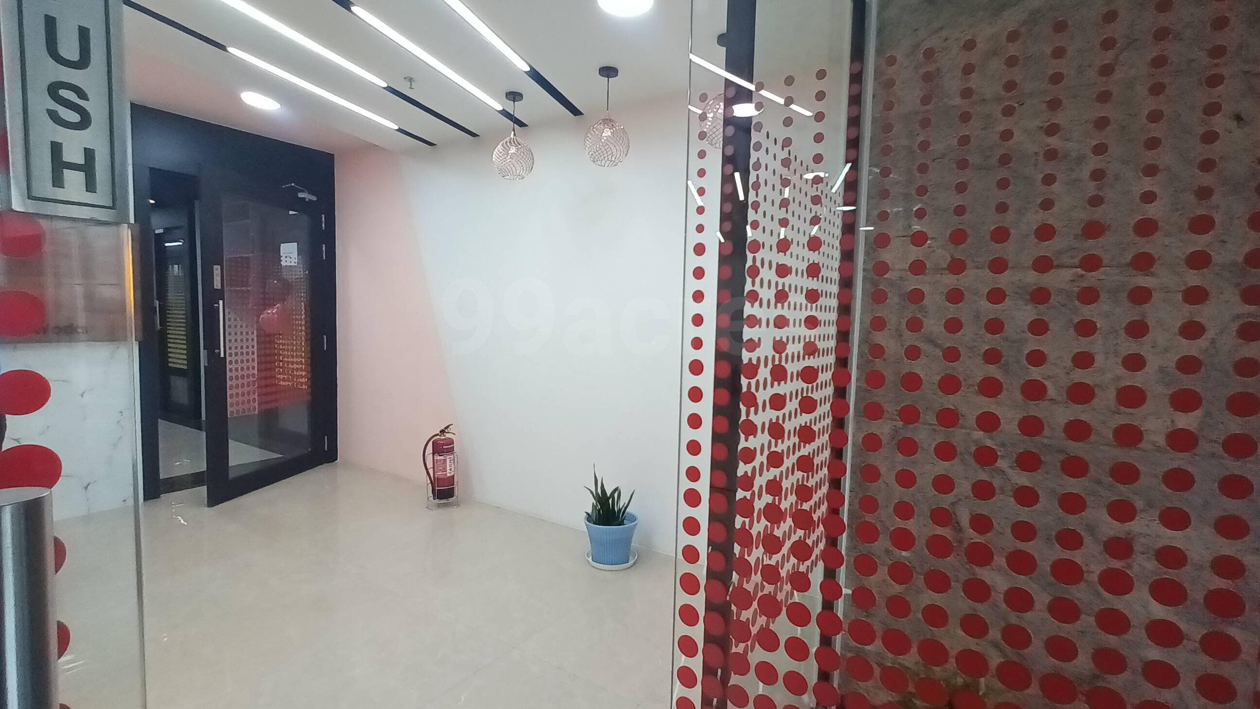 Office space in Noida sector-62 - View 2