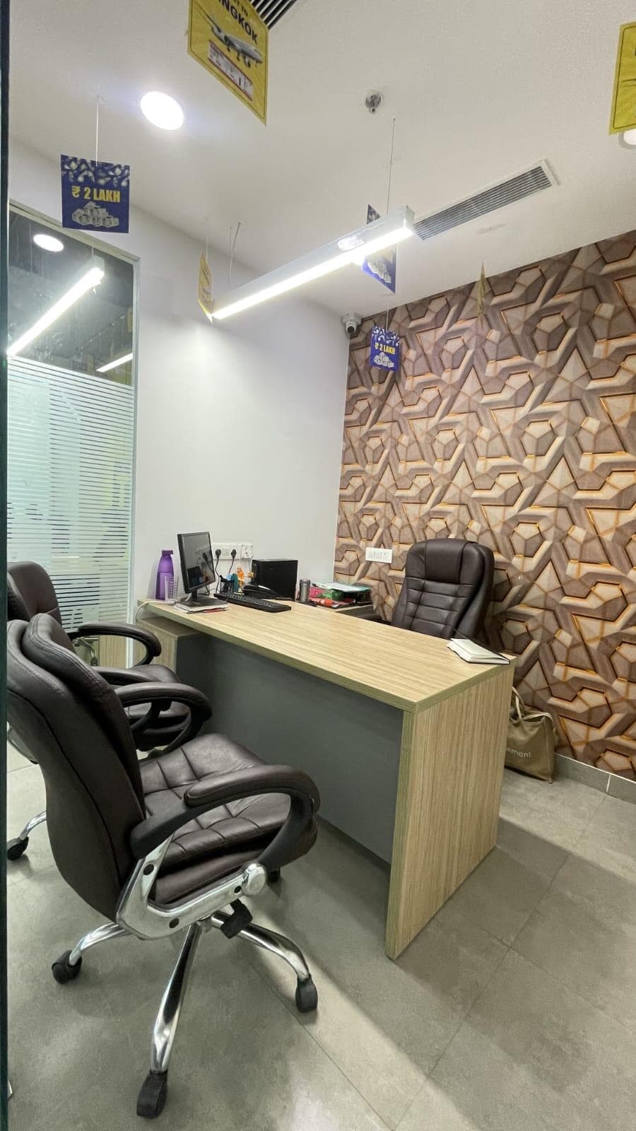 Office space  in Noida sector-63 - View 2