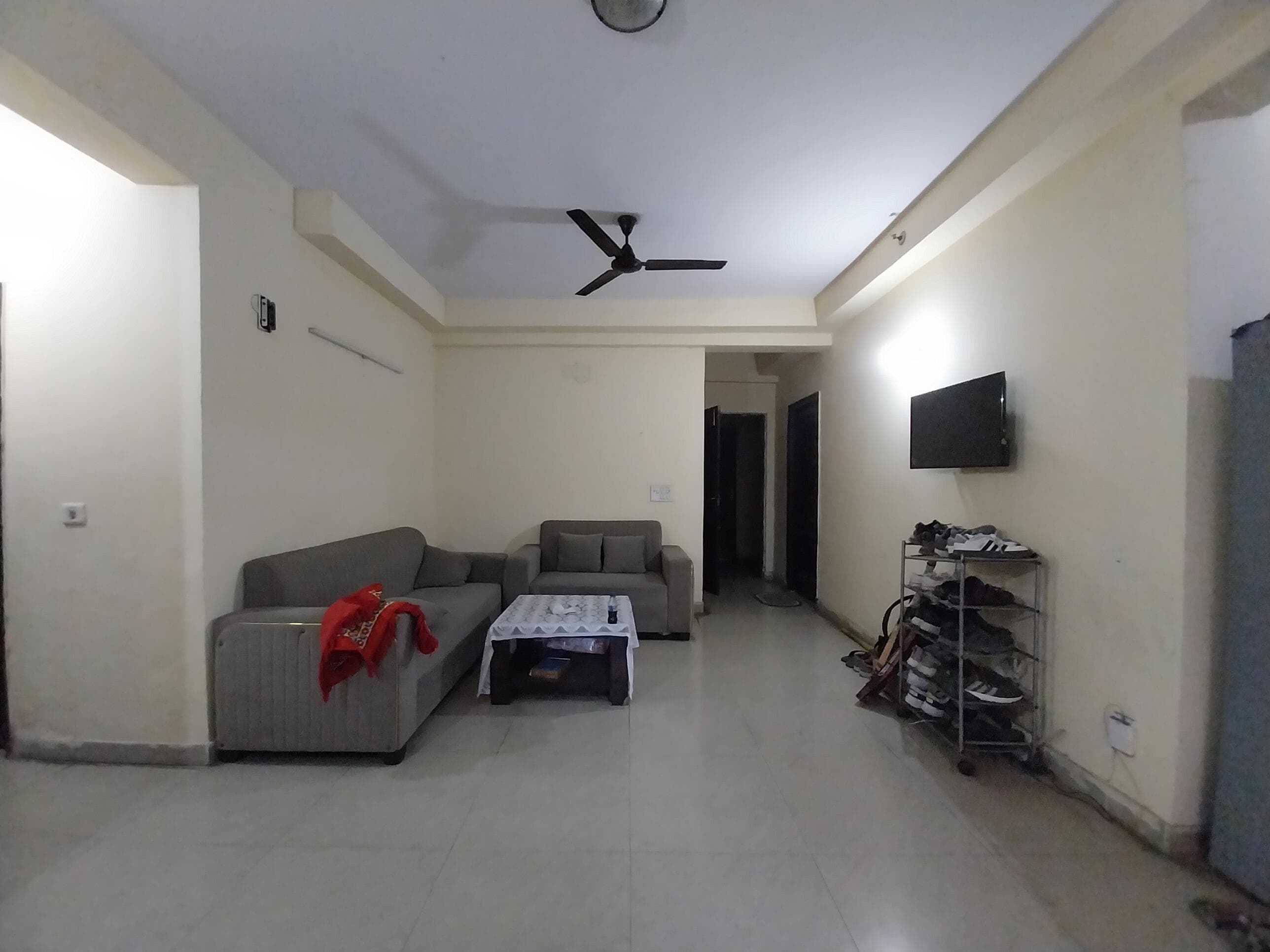 3BHK Apartment in Noida Sector-76 - View 2