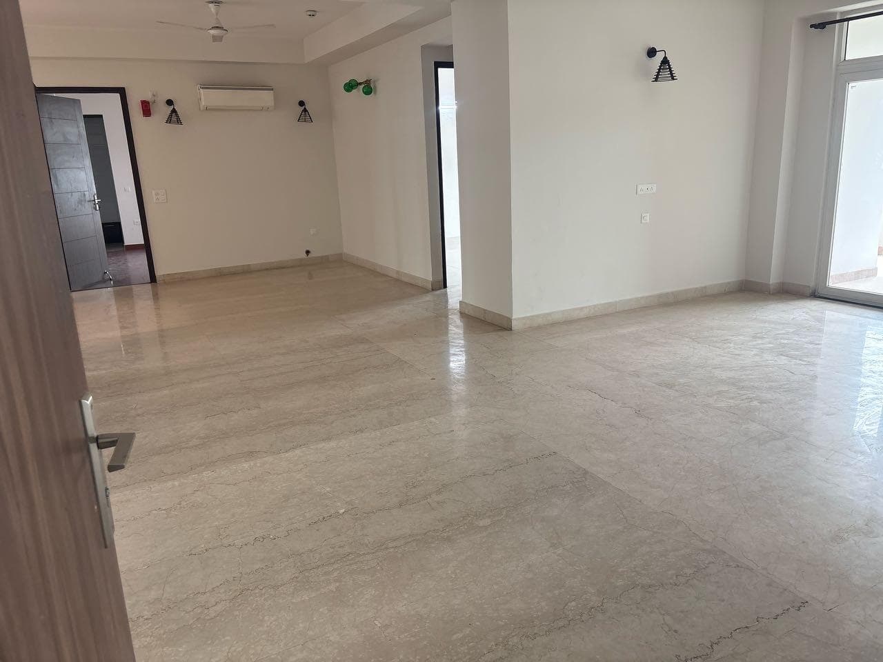 4bHK Apartment in Noida Sector-108 - View 2
