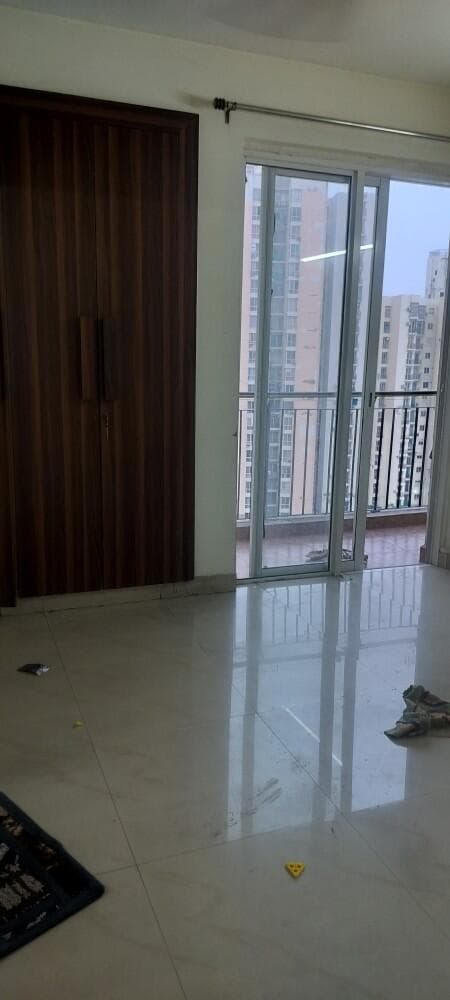 3BHK FOR SALE  in NOIDA SECTOR-151 - View 2