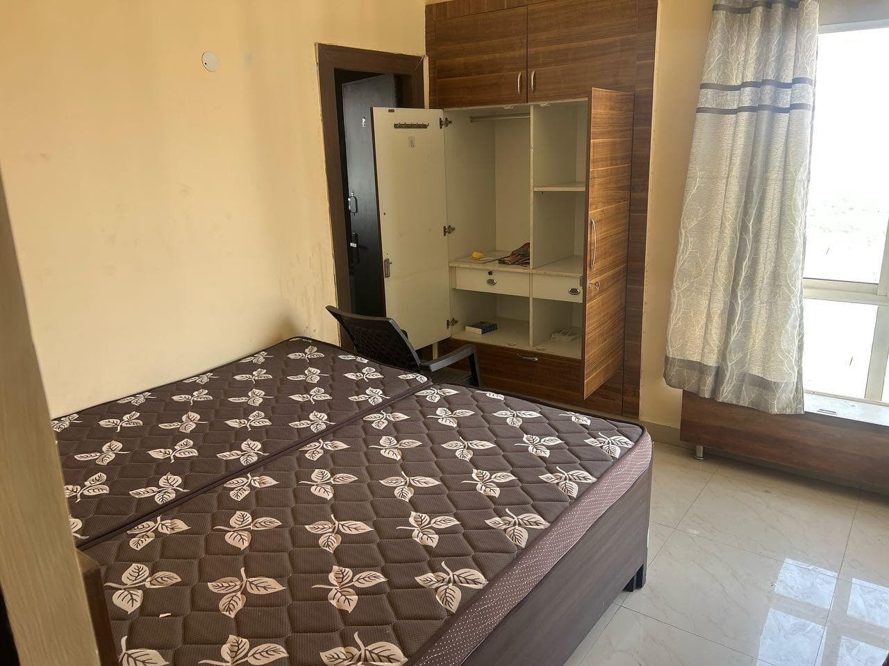 1bhk for sale  in NOIDA SECTOR-151 - View 1