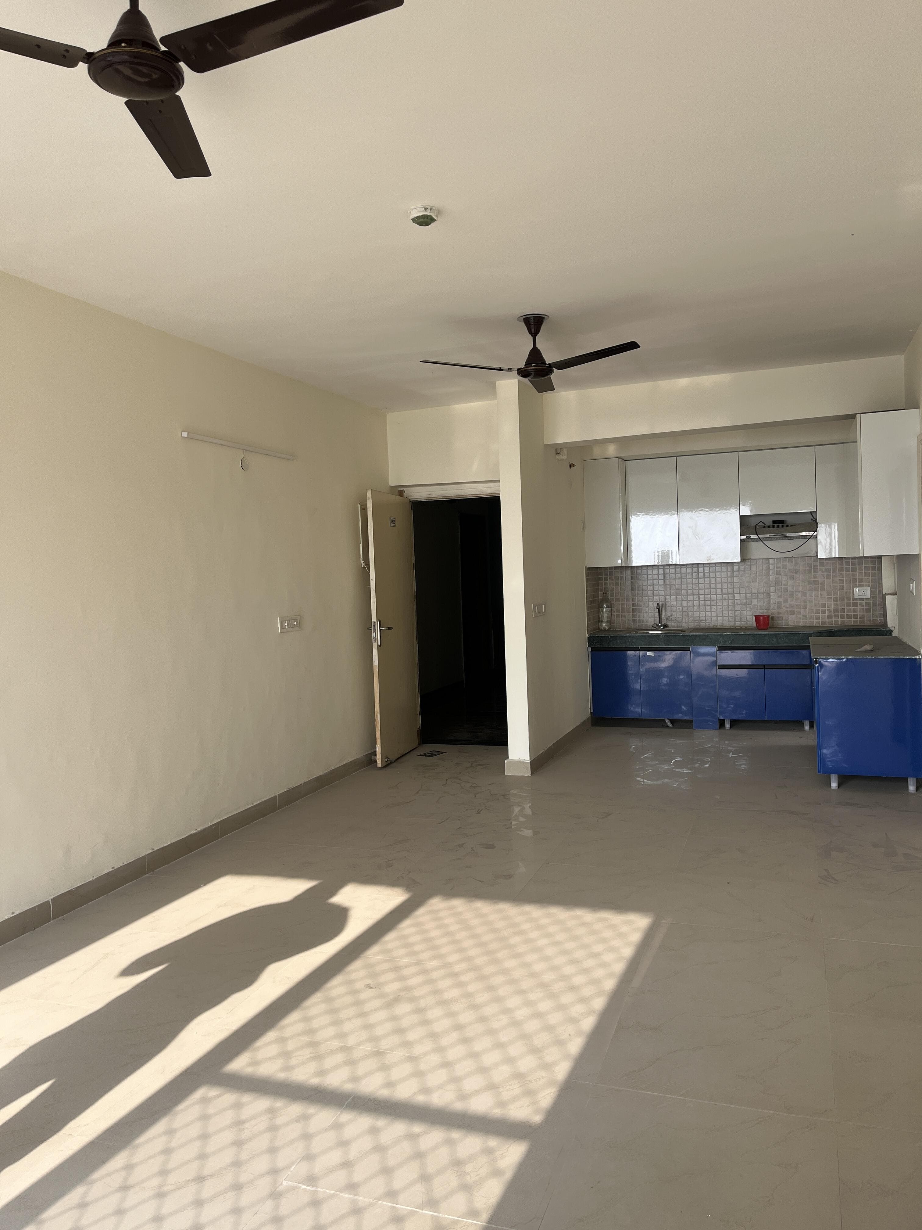 4BHK 