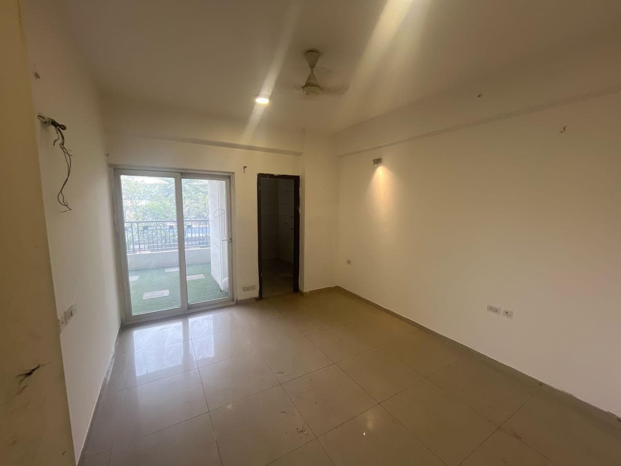 4BHK FOR SALE  in NOIDA SECTOR-46 - View 2