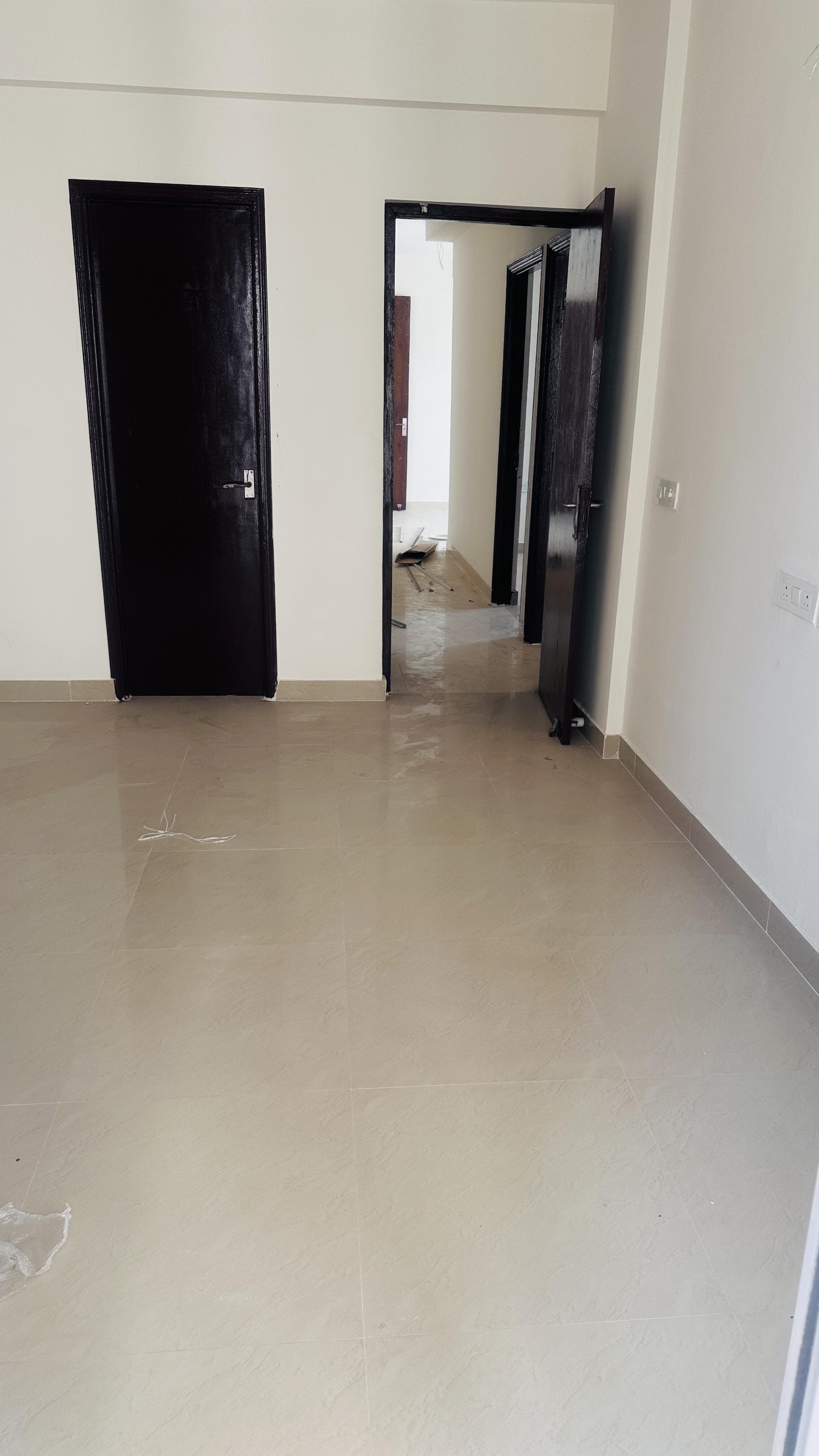 2BHK FOR SALE in NOIDA SECTOR-107 - View 2