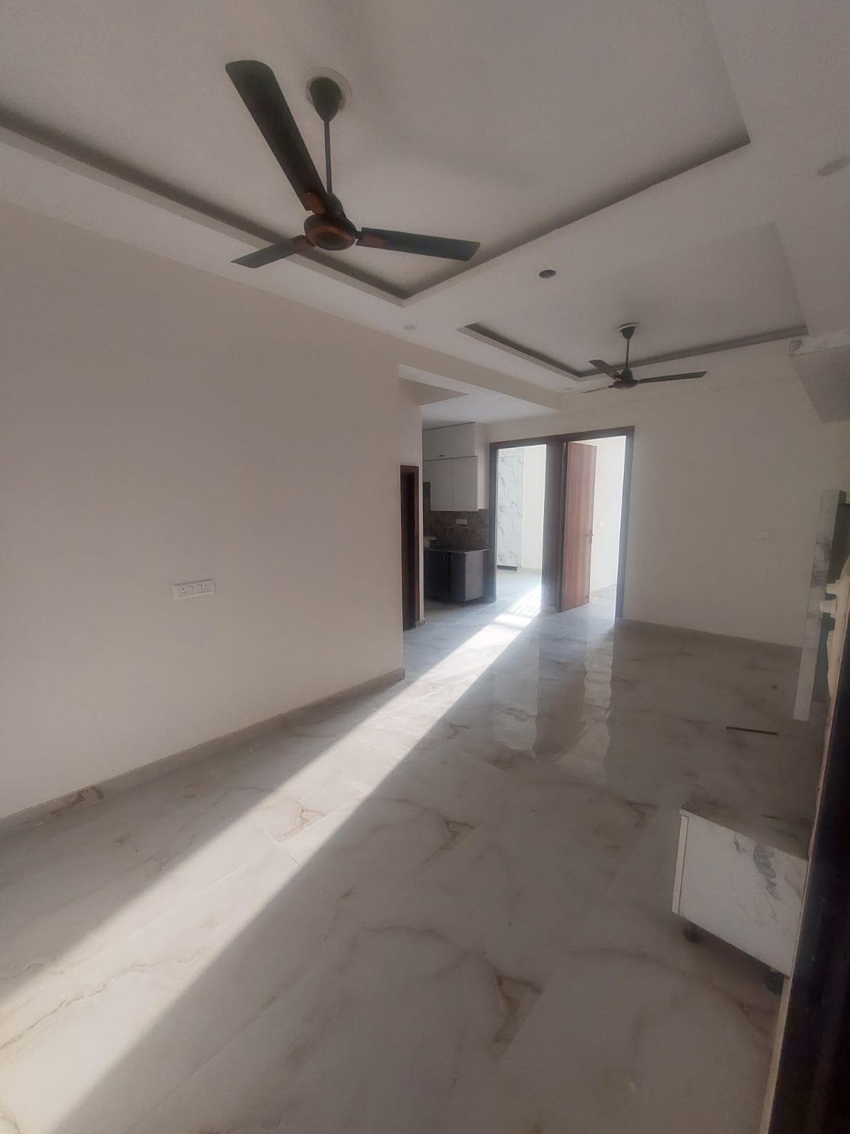 4BHK +SERVANT