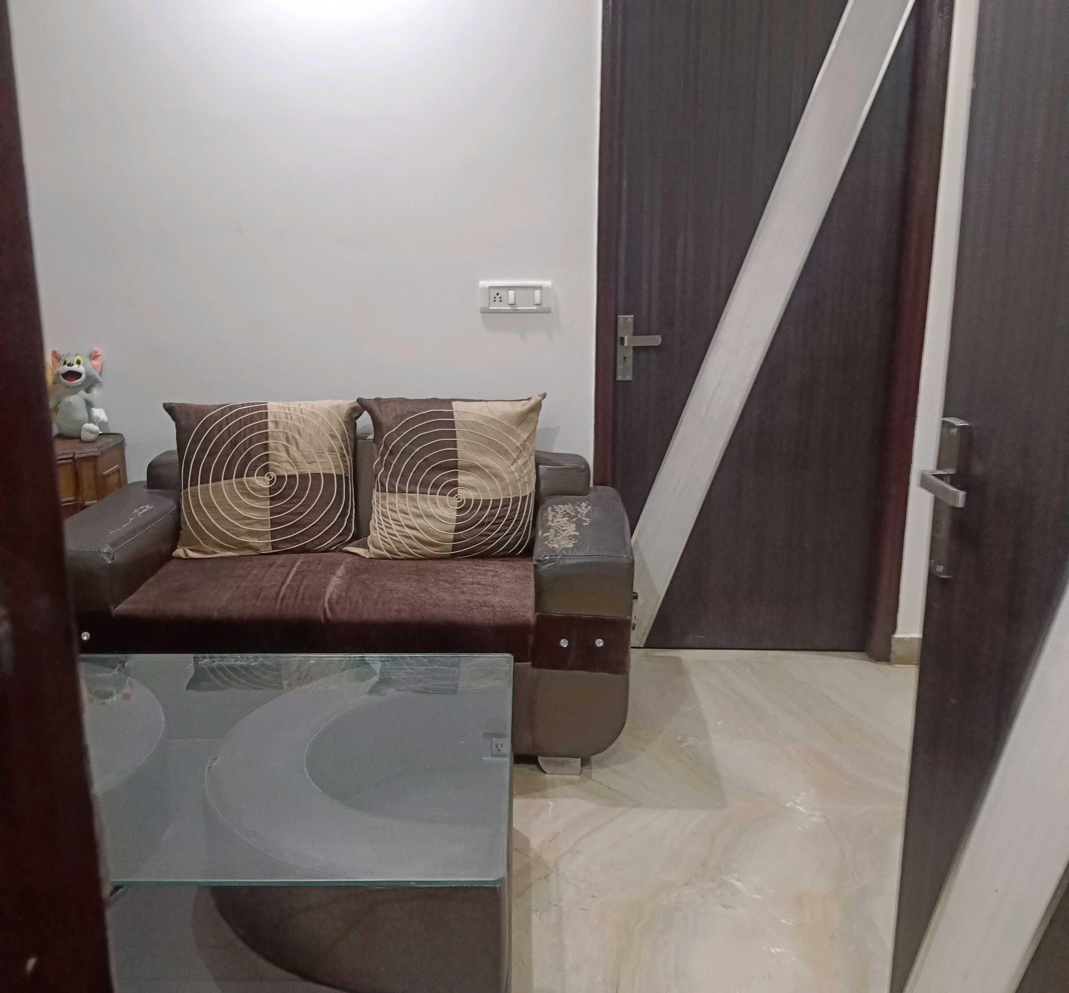 3BHK in GTR.KAILASH, NEW DELHI - View 2
