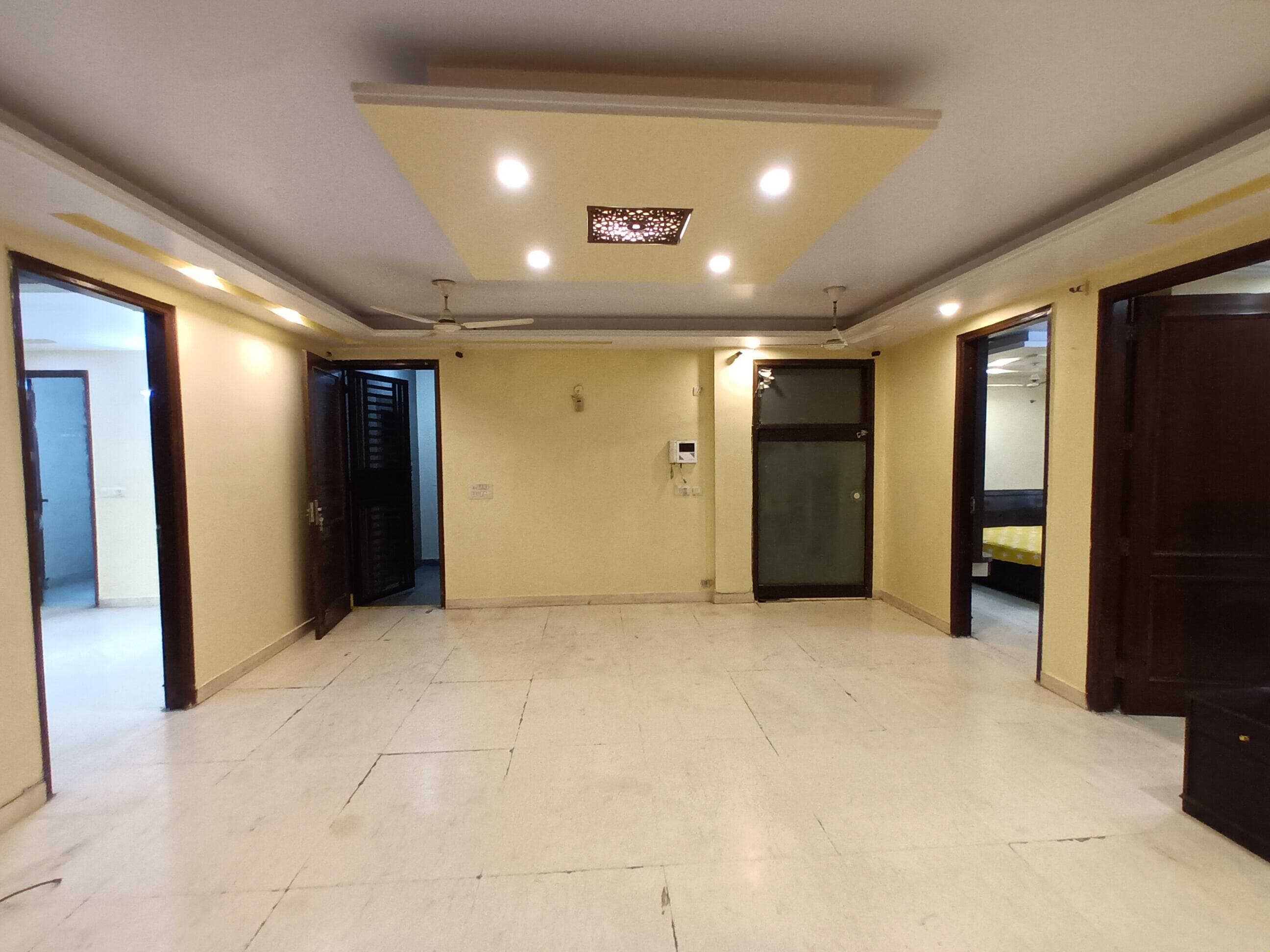 KOTHI in SECTOR-63,NOIDA - View 2