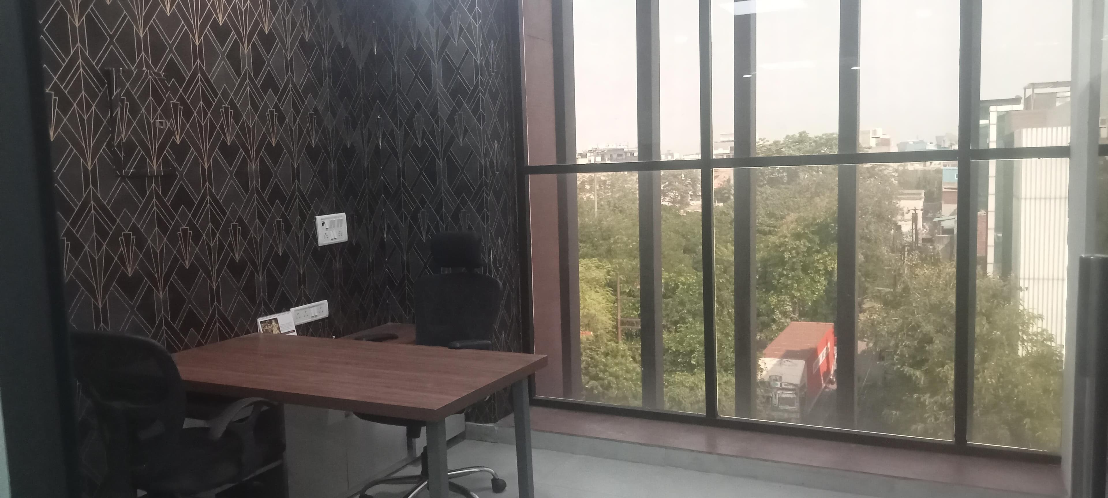 OFFICE SPACE  in NOIDA SECTOR-6 - View 3