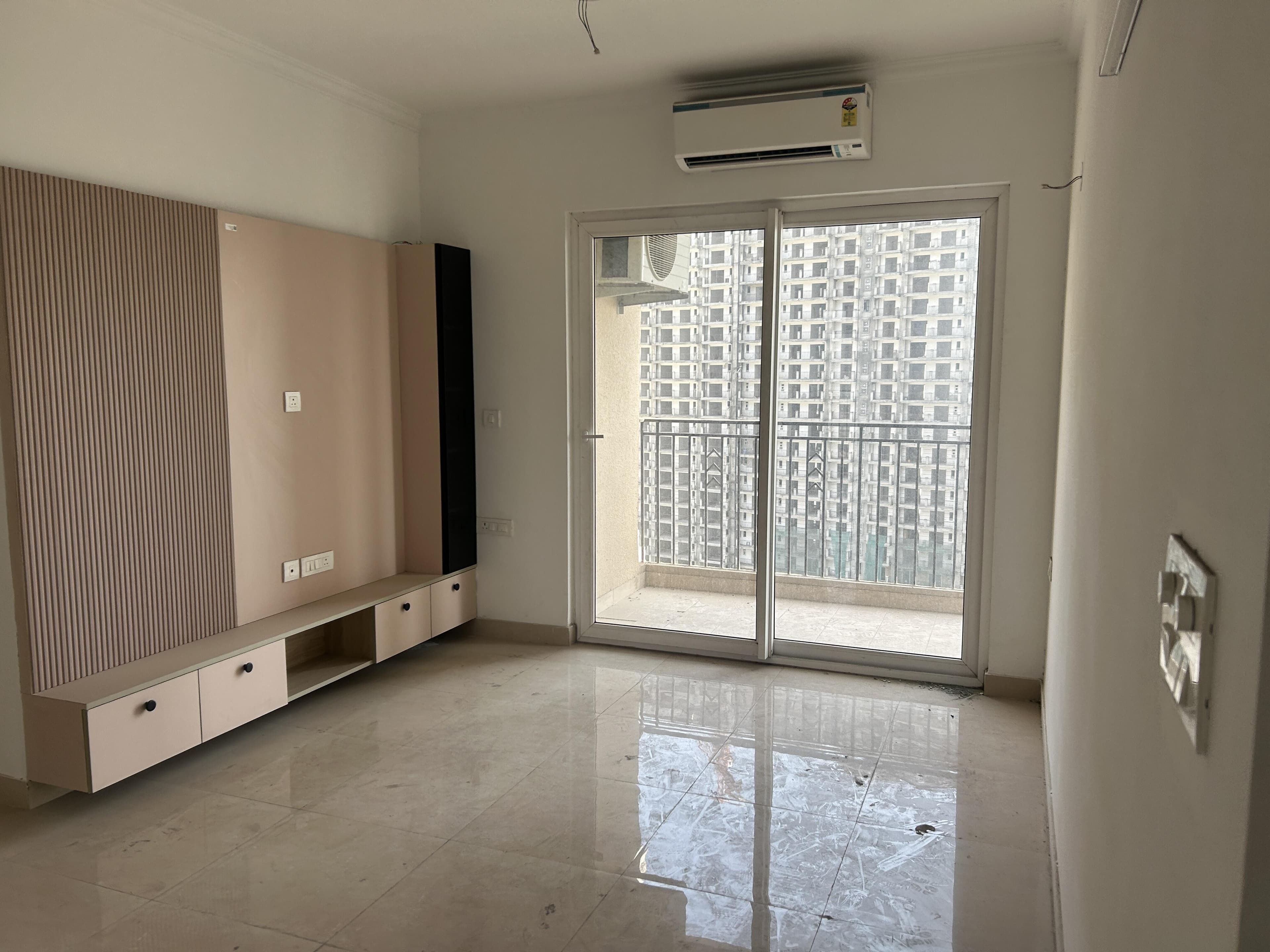 2BHK  in NOIDA SECTOR-118 - View 2